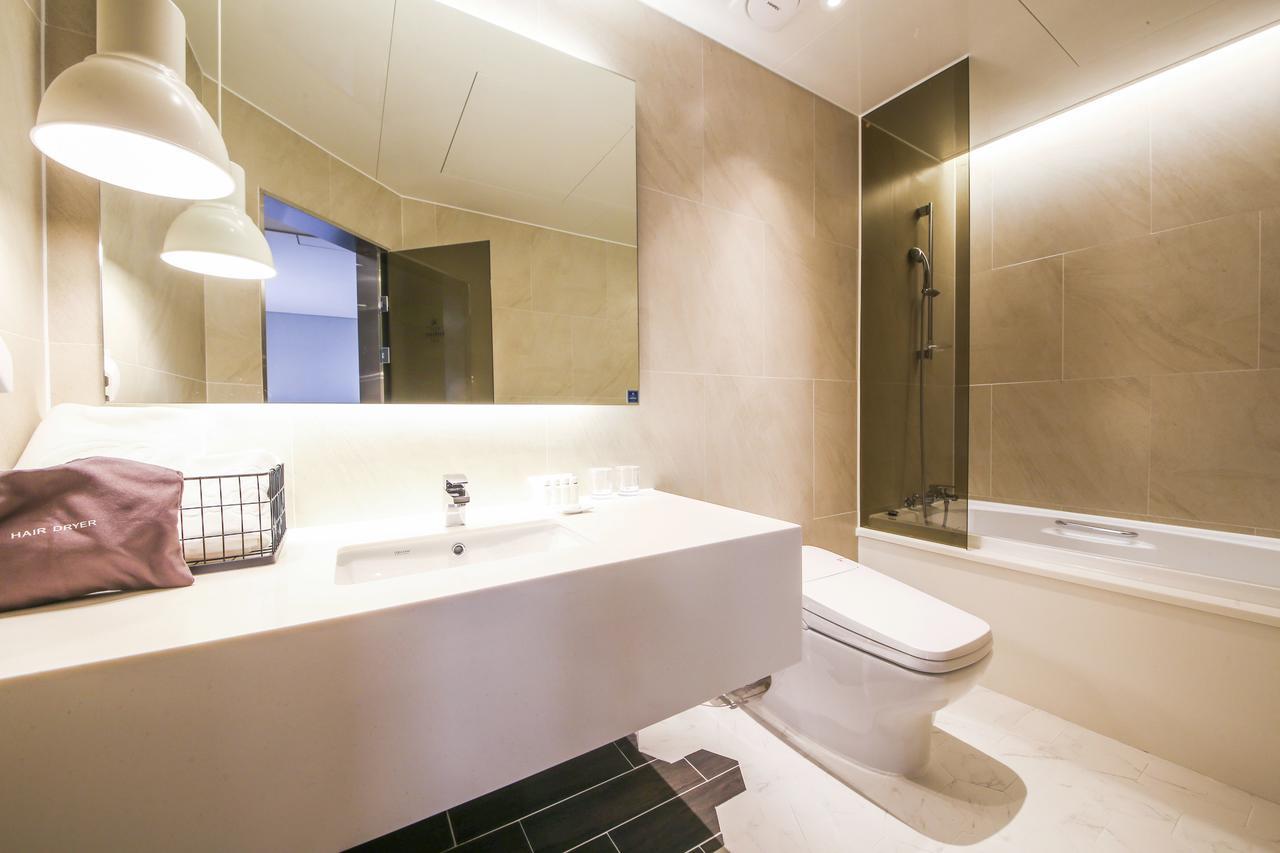 Hotel Londoner Hwamyeong Busan Exterior photo