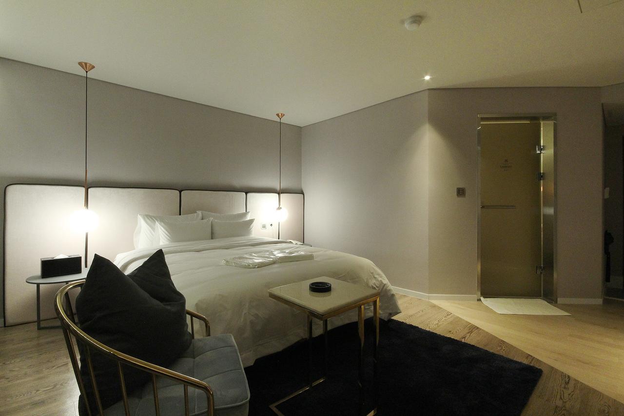 Hotel Londoner Hwamyeong Busan Exterior photo