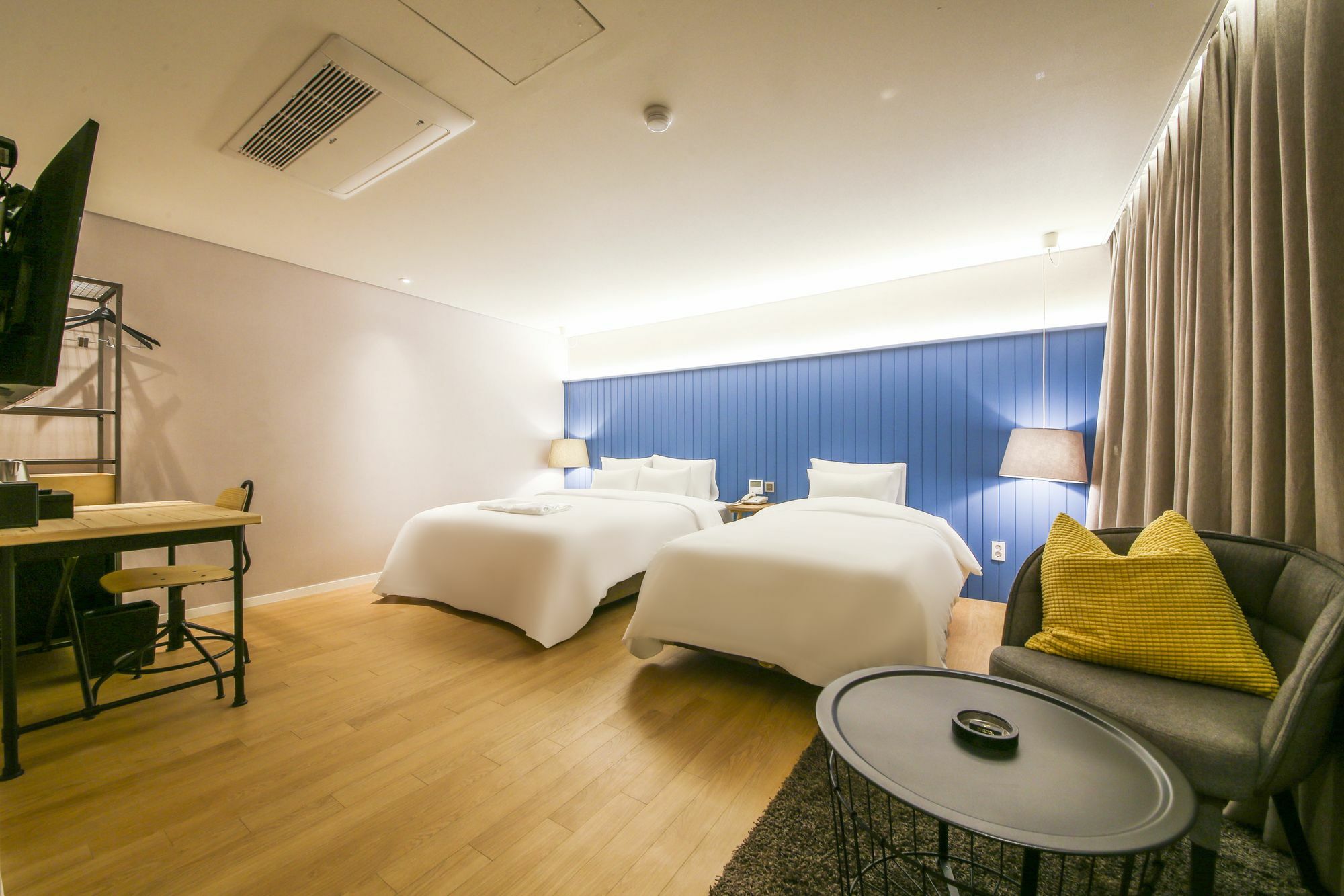 Hotel Londoner Hwamyeong Busan Exterior photo